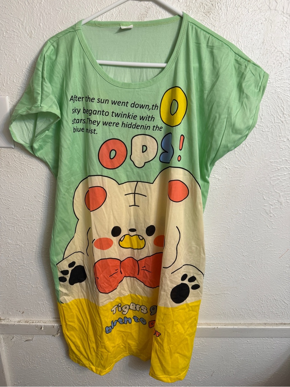 SHEIN Mint Green Yellow Cartoon Bear Chemise